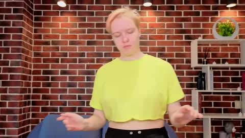 Ellie online show from May 16, 8:22 am