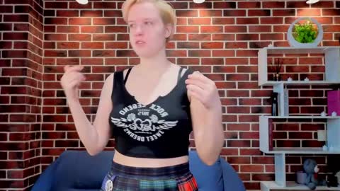 Ellie online show from May 22, 8:21 am