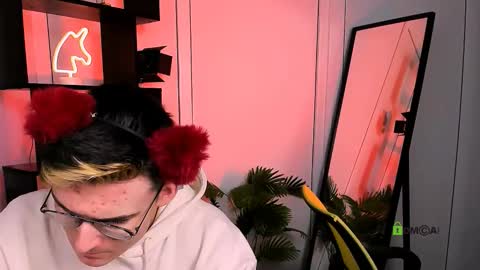 Snapshot of jordi_ser chatting on November 6, 7:15 pm jordi_ser online show from November 6, 7:15 pm