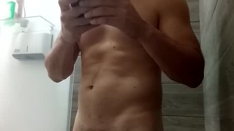 Snapshot of jorgelatino1919 chatting on March 23, 2:48 am jorgelatino1919 online show from March 23, 2:48 am