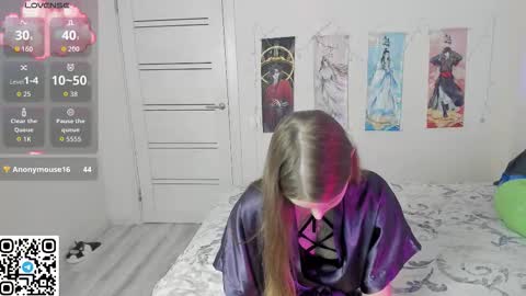 Mila online show from September 20, 7:59 pm
