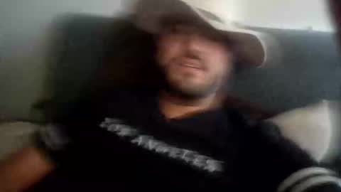 Snapshot of jose224678o chatting on November 15, 10:37 pm jose224678o online show from November 15, 10:37 pm