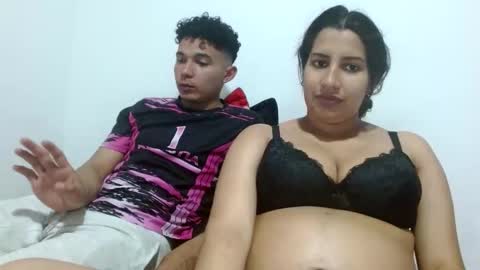 Snapshot of jose_ruiz1 chatting on January 23, 2:23 am jose y carolina online show from January 23, 2:23 am