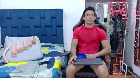jose_rumbero91 online show from January 15, 1:32 am