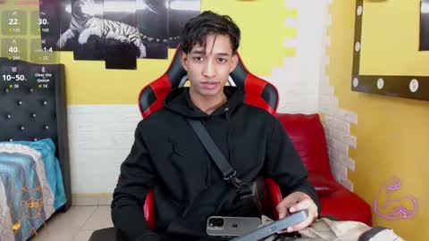 jose_sexycumm online show from December 14, 6:45 pm