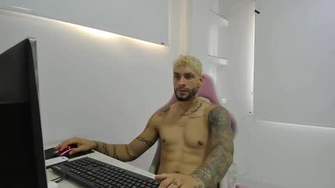 jose_wc online show from February 27, 2:28 pm