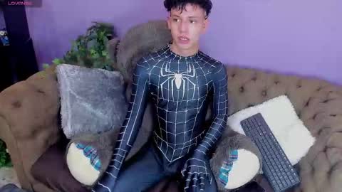 Snapshot of joselucian chatting on October 30, 9:04 pm jose online show from October 30, 9:04 pm