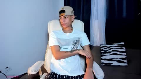 Josep online show from December 17, 10:54 pm