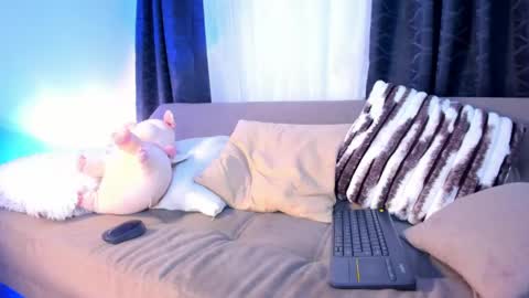 Josep online show from February 13, 1:40 am