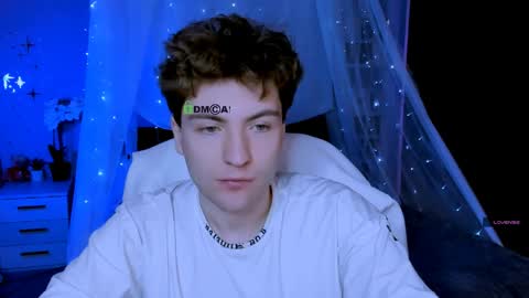 joseph_bear_ online show from March 27, 9:53 am