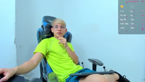 Snapshot of joseph_brown_ chatting on December 22, 4:17 pm JOSEPH BROWN online show from December 22, 4:17 pm