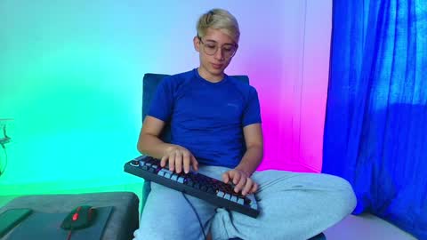 Snapshot of joseph_brown_ chatting on January 16, 8:36 pm JOSEPH BROWN online show from January 16, 8:36 pm