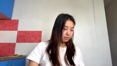 Snapshot of josephinecarroll chatting on June 7, 7:34 am Yuki online show from June 7, 7:34 am