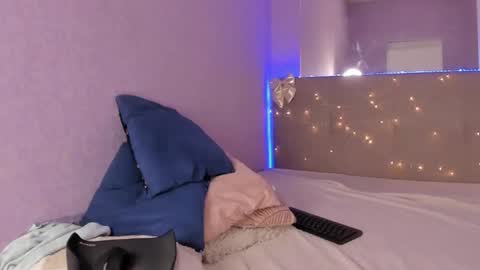 Josephine online show from March 26, 2:44 pm