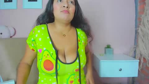 josephinesmiths online show from December 3, 7:55 pm