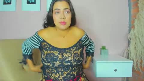 josephinesmiths online show from December 6, 7:45 pm