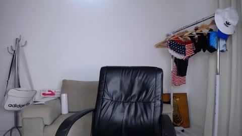 josezaens_ online show from October 19, 9:10 am