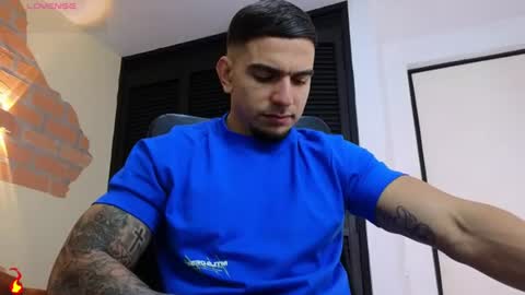 josh_miller01 online show from June 21, 1:24 pm