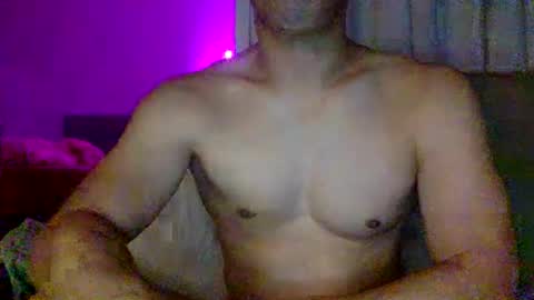 joshasian0713 online show from December 1, 11:15 am