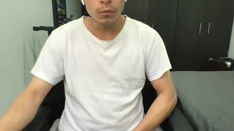 Snapshot of josheli chatting on February 26, 5:07 pm Nicolas online show from February 26, 5:07 pm