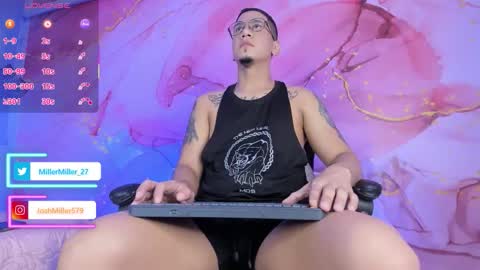 Snapshot of joshmiller___ chatting on November 19, 2:11 am joshmiller___ online show from November 19, 2:11 am