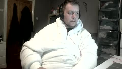 Snapshot of joshuaterrence chatting on April 23, 8:24 am joshuaterrence online show from April 23, 8:24 am