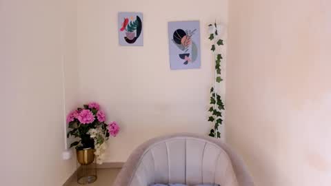 Snapshot of josie_soler chatting on March 2, 7:43 pm Jordana online show from March 2, 7:43 pm