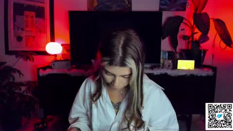 josephine   independent model    online show from January 2, 10:55 pm