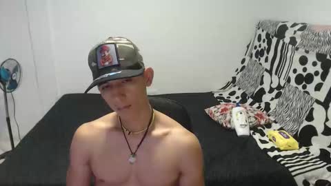 josue25sex online show from December 4, 2:32 am