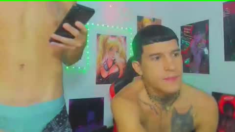 josue_linares online show from November 16, 11:49 am