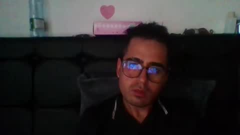 josux8 online show from February 3, 7:19 pm