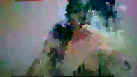 Snapshot of josy918592 chatting on April 6, 6:42 pm josy918592 online show from April 6, 6:42 pm