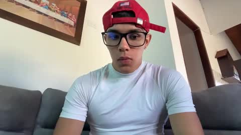 Im Jouliano online show from November 14, 8:40 pm