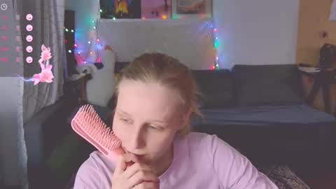 joy_keys online show from March 4, 5:34 pm