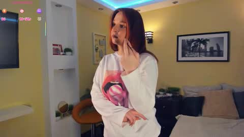 Snapshot of joyce_energy chatting on December 14, 9:36 am Joyce online show from December 14, 9:36 am