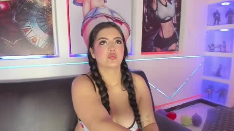 Snapshot of joycepierce chatting on February 21, 9:43 am joycepierce online show from February 21, 9:43 am