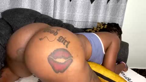 Butterflyass online show from March 13, 4:08 am