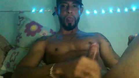 Snapshot of jpineda97 chatting on February 5, 4:50 am jpineda97 online show from February 5, 4:50 am