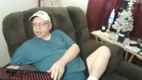 Snapshot of jpmel99 chatting on December 24, 3:05 am jpmel99 online show from December 24, 3:05 am