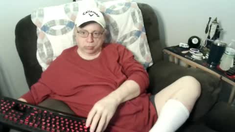 jpmel99 online show from April 18, 11:27 pm