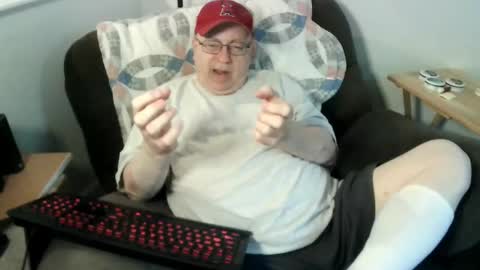 Snapshot of jpmel99 chatting on May 23, 10:25 pm jpmel99 online show from May 23, 10:25 pm
