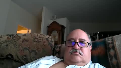 jr8in online show from September 11, 6:08 pm