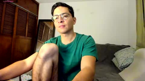 Snapshot of jriizh chatting on May 23, 3:45 am Cristian- tellme Criis online show from May 23, 3:45 am