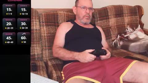 DaddyChat online show from November 3, 7:31 am