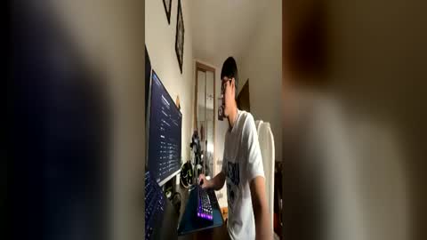 jrweedman77 online show from July 2, 7:58 am