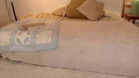 Jsmine  and sometimes Beaulooks online show from November 21, 11:25 pm