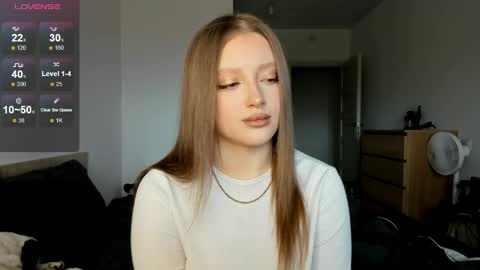 Julia and Julia online show from April 15, 1:07 pm