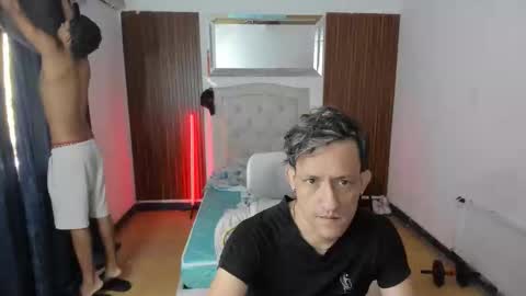 juan_and_luke online show from April 14, 12:22 pm