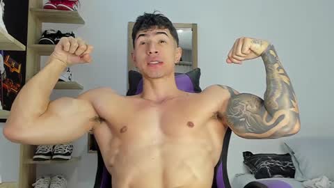 Snapshot of juan_fit2024 chatting on December 2, 4:20 pm juan online show from December 2, 4:20 pm