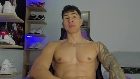 Snapshot of juan_fit2024 chatting on December 2, 11:51 pm juan online show from December 2, 11:51 pm